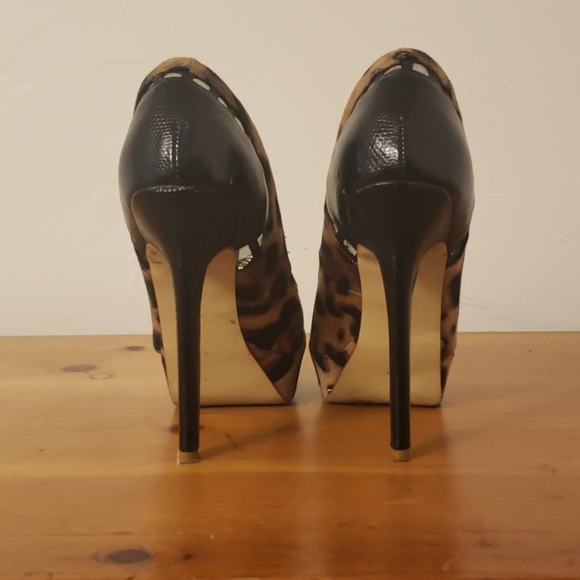 Shoes - Picture 3 of 3